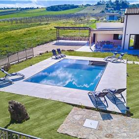 Two 3 bedroom villas with private pools, Alcamo, each sleeps 6-7